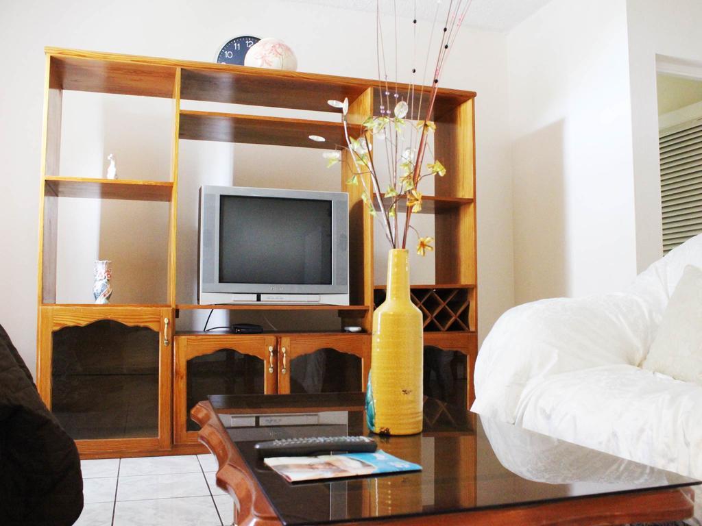 Skycastles Condominiums オーチョ・リオス エクステリア 写真